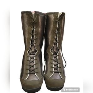 Nwot Koolaburra by ugg women boots